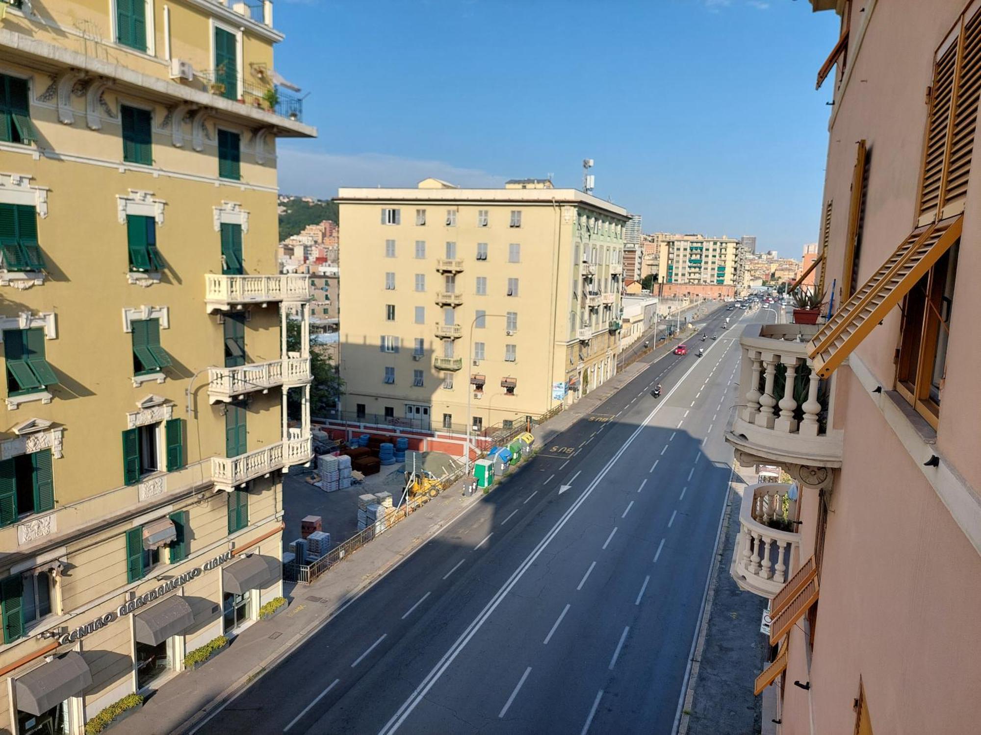 Casa Vittoria By Holiday World Genova Esterno foto